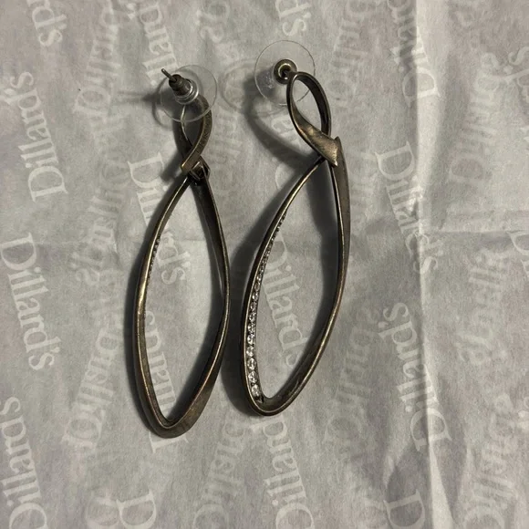 Kendra Scott Earrings - Picture 3 of 3